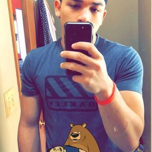 Meet your Posher, Aaron